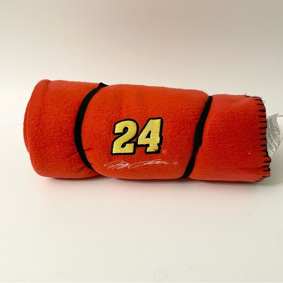 Winner’s Circle #24 Jeff Gordon Fleece Throw Blanket - Picture 1 of 7